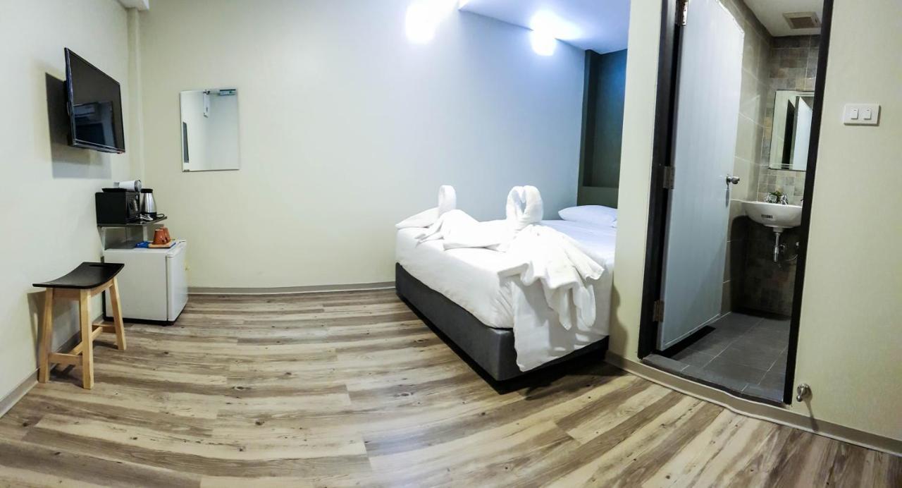 Kim Korner Hotel Бангкок Экстерьер фото