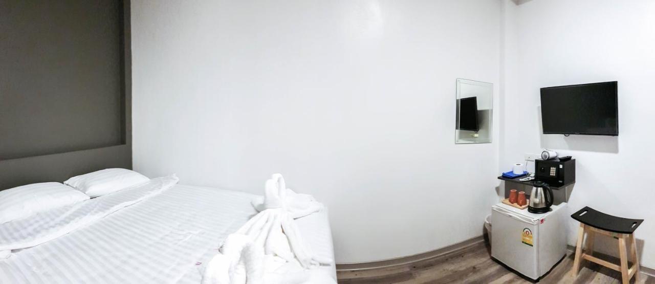Kim Korner Hotel Бангкок Экстерьер фото