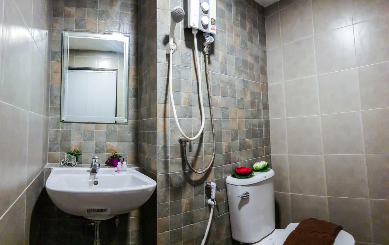 Kim Korner Hotel Бангкок Экстерьер фото